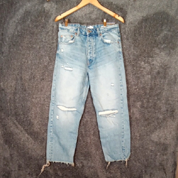 Zara Womens Busted Knees Distressed Slightly Baggie Button Fly Size 8 - Picture 1 of 11